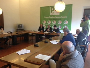 conferenza stampa Legge informazione locale