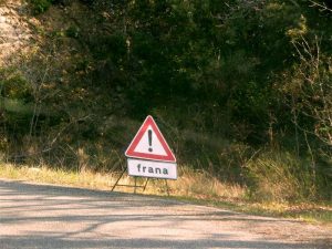 51-cartello-frana